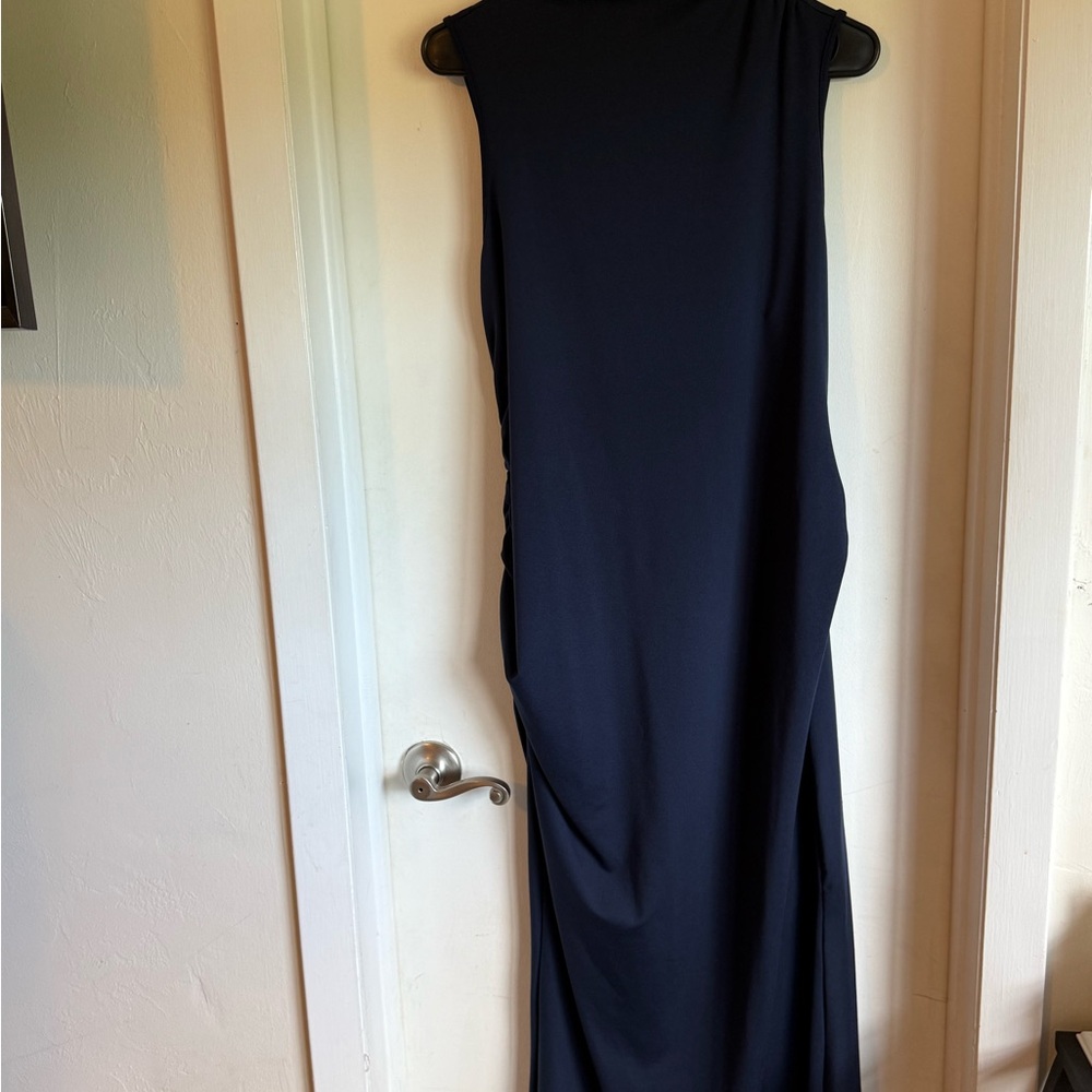 Elegant Black Sleeveless Dress